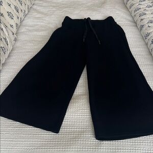 SPANX air essentials cropped black pants